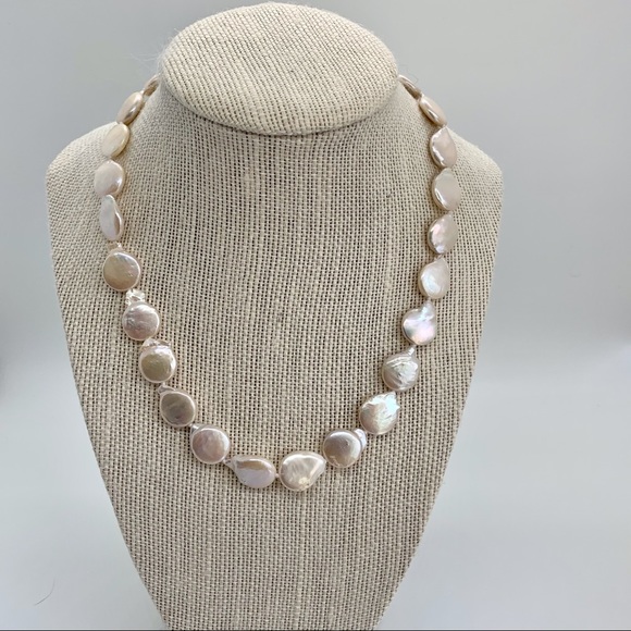 Jewelry - Genuine Fresh Water Pearl Necklace.